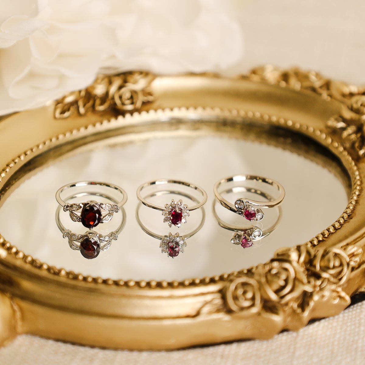 Anel em Ouro Branco 19kl com Rubi e Diamantes (T12) - Loja do Ouro