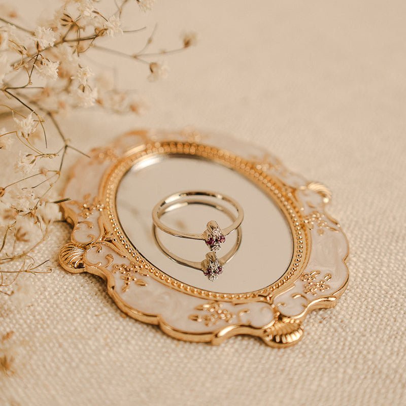 Anel em Ouro Branco 19kl com Rubi e Diamantes (T15) - Loja do Ouro