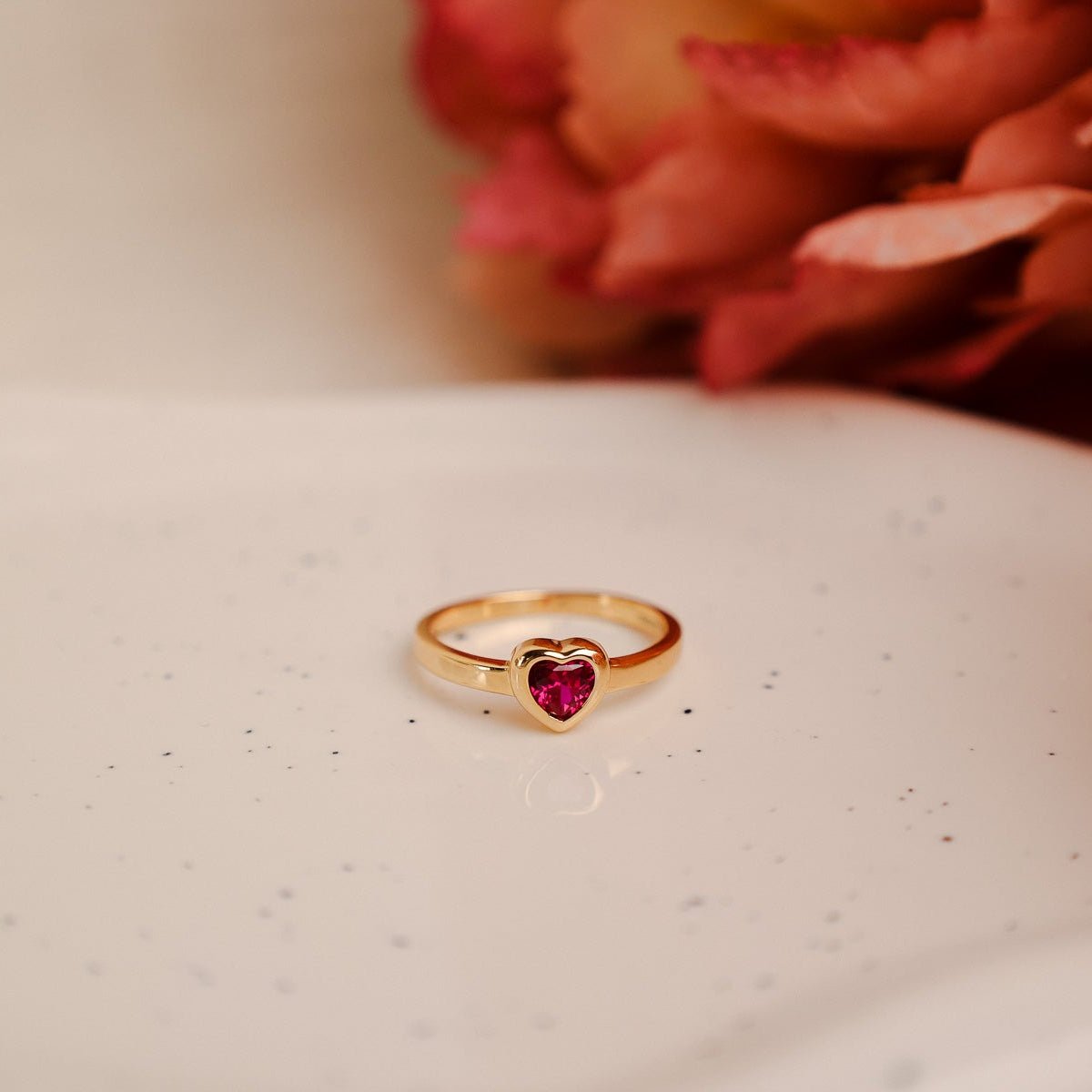 Anel em Prata Dourada com Coração Rosa - Loja do Ouro