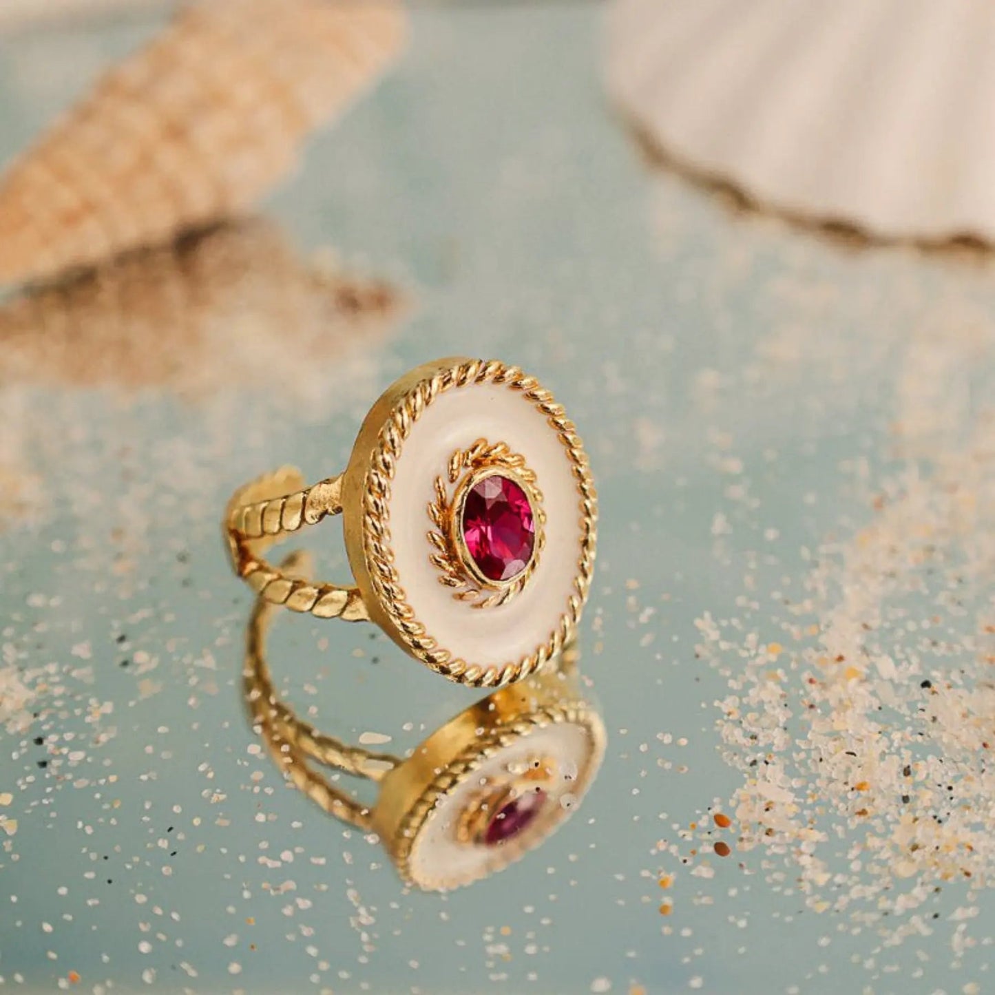 Anel Equinocio em Prata Dourada com Zircão Rosa e Esmalte Branco - Loja do Ouro