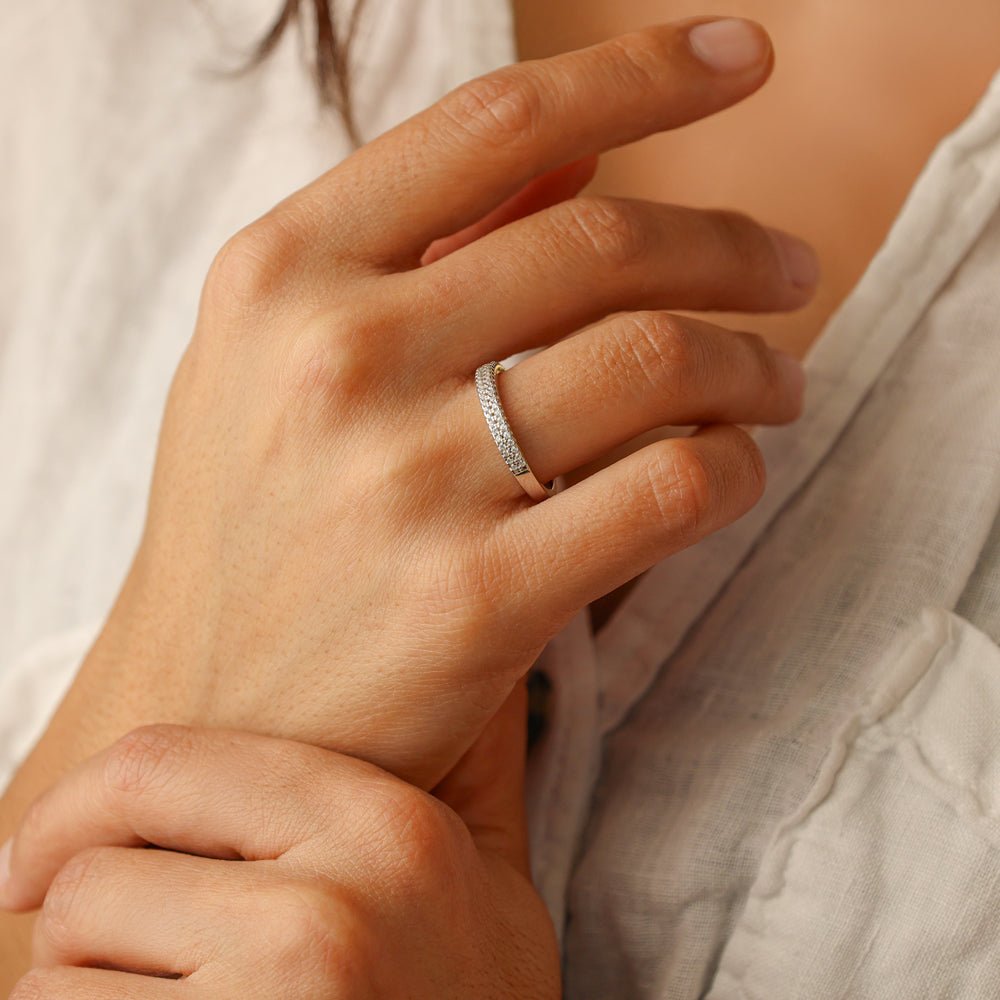 Anel Meia Memória em Prata e Dupla Fiada de Zircónias - Loja do Ouro