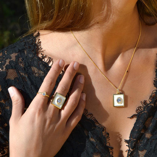 Anel Prata Dourada White & White Vaticano - Loja do Ouro