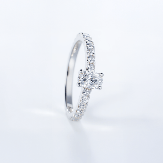 Anel Solitário em Prata com Zircónia Oval - Loja do Ouro