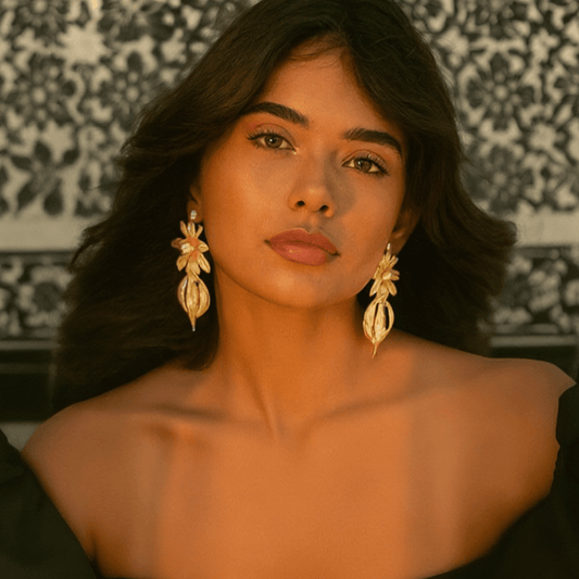 Brincos Bloom em Prata Dourada (5.5cm) - Loja do Ouro