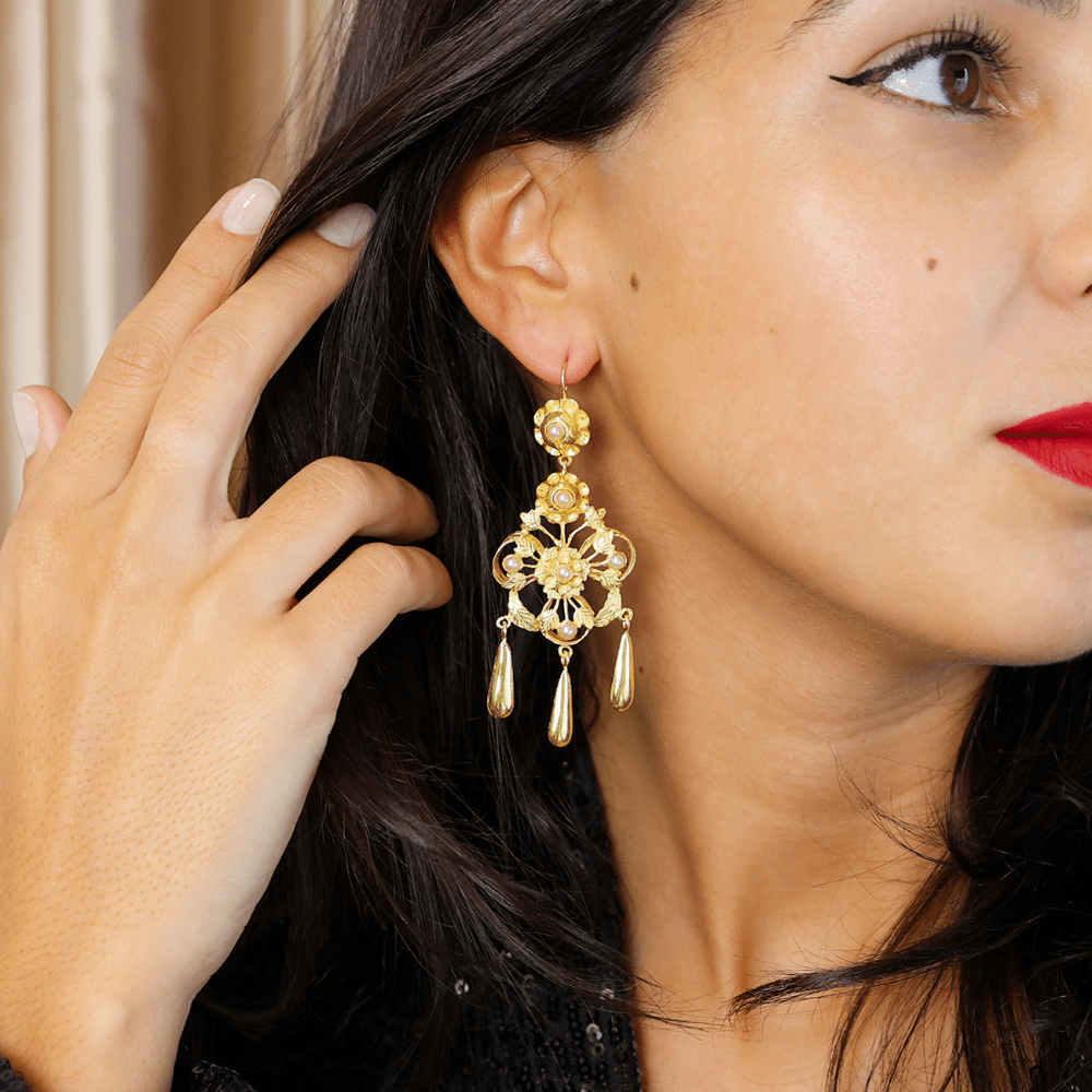 Pendientes Celestia en plata bañada en oro y perla blanca - Gold Store Premium
