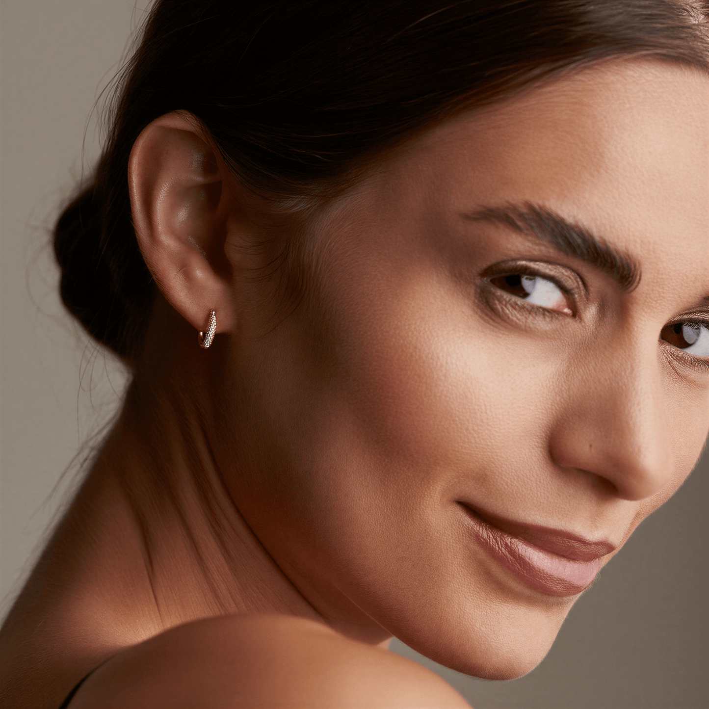 Brincos Entrelaçados em Ouro 19kl com Zircónias (1.5cm) - Loja do Ouro