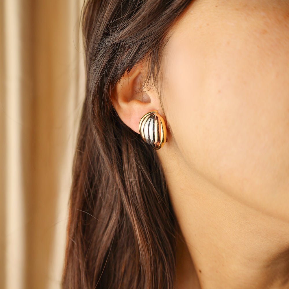 Brincos Meia Concha Tricolor em Ouro 19kl (2.2cm) - Loja do Ouro