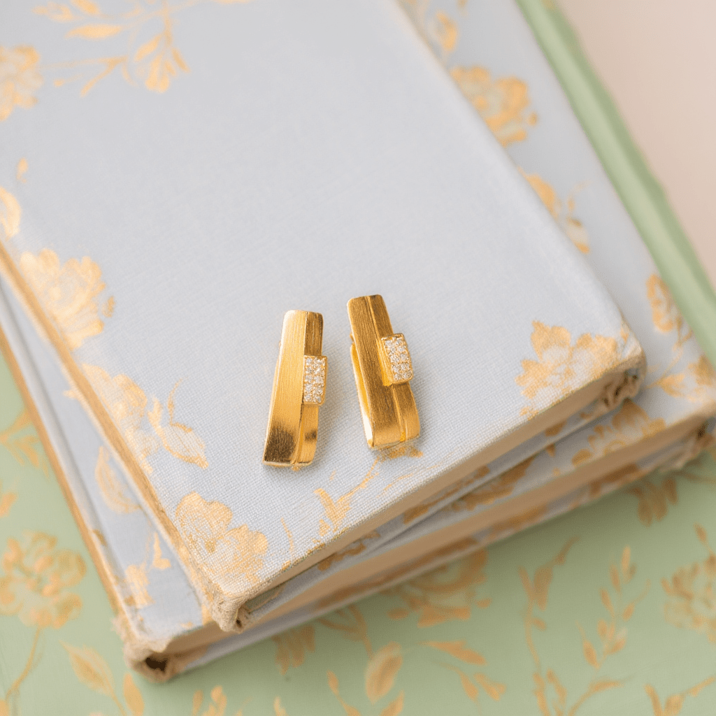 Brincos Nefertiti em Prata Dourada com Zircónias - Loja do Ouro