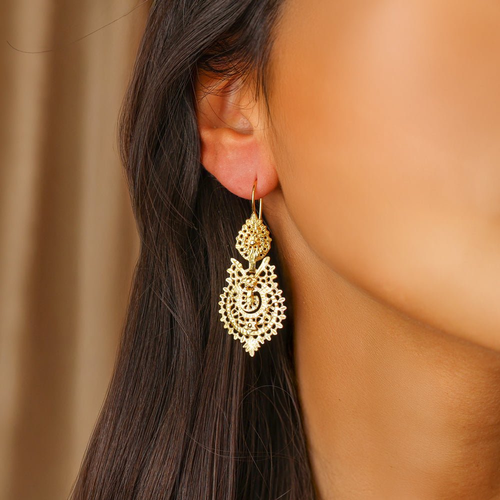 Pendientes Queen en oro 19kl (4