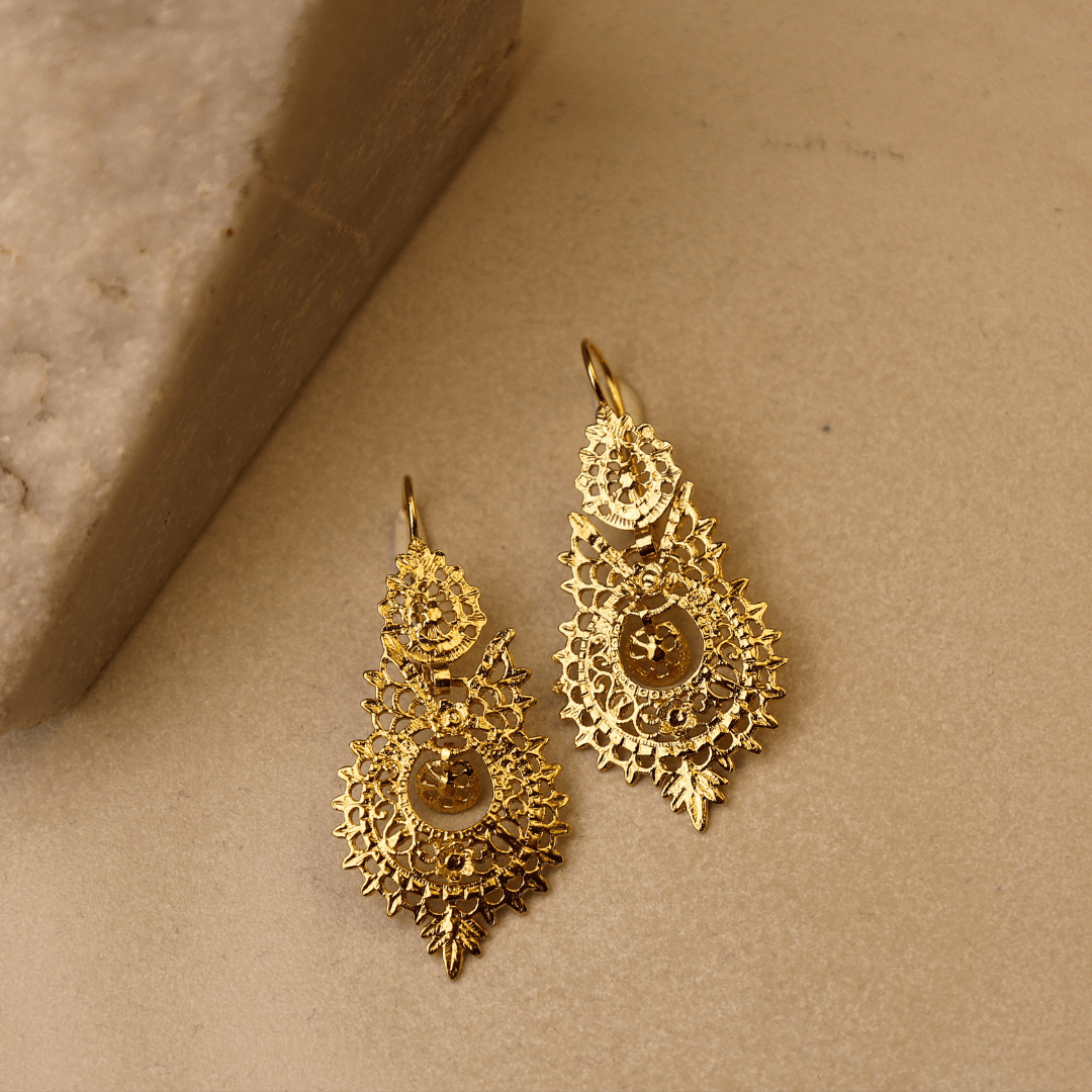 Pendientes Queen en oro 19kl (4