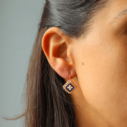 Brincos Tradição Quadrados com Caramujos em Prata e Motivos Florais - Loja do Ouro