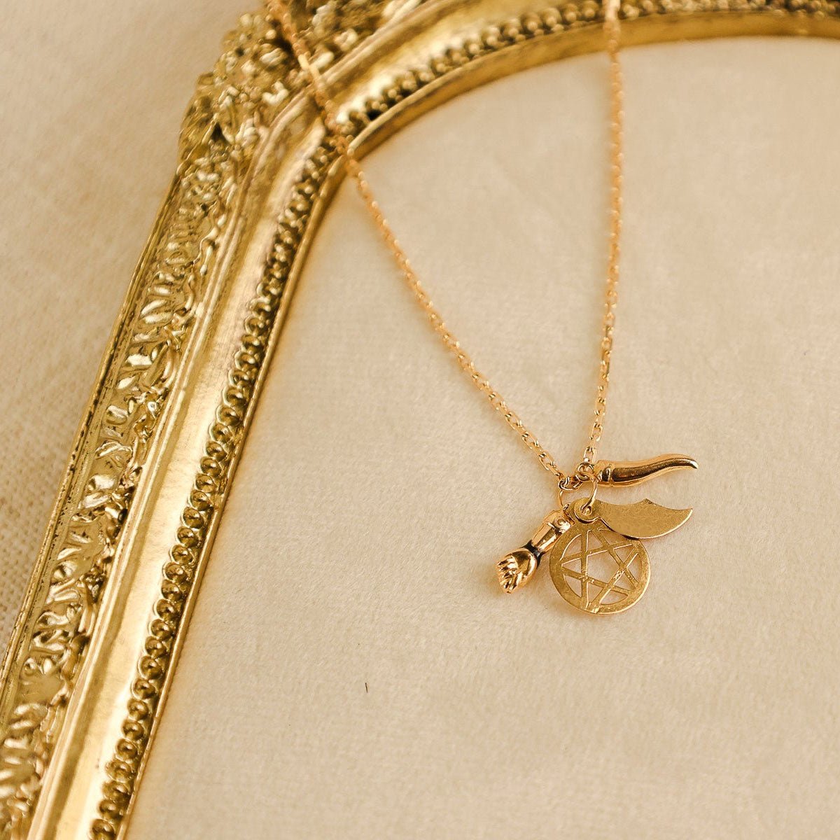 Cinco Saimão Pequeno em Ouro 19kl e Esmalte - Loja do Ouro