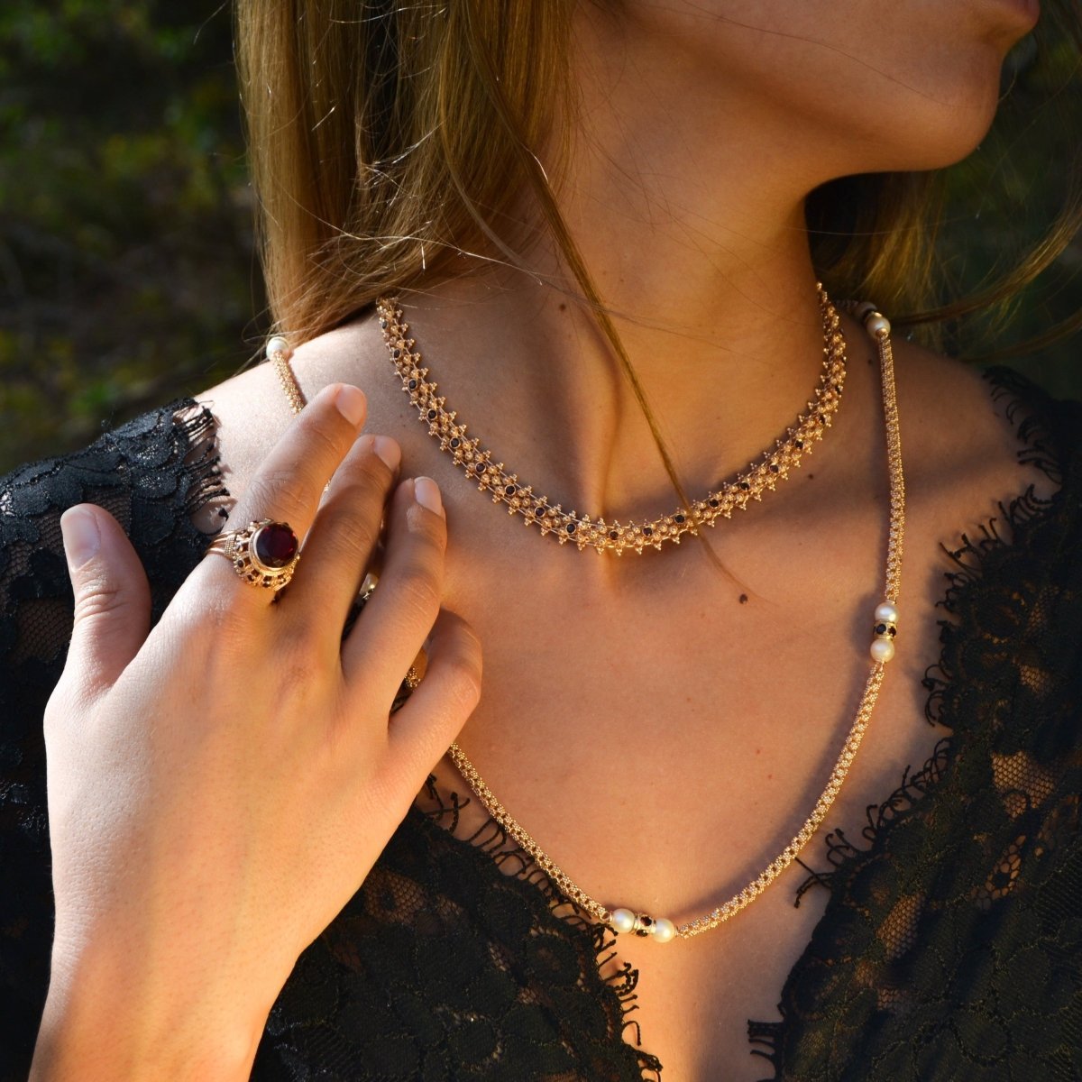 Caracoles collar en oro con perlas y granates (76cm) - Gold Store Premium