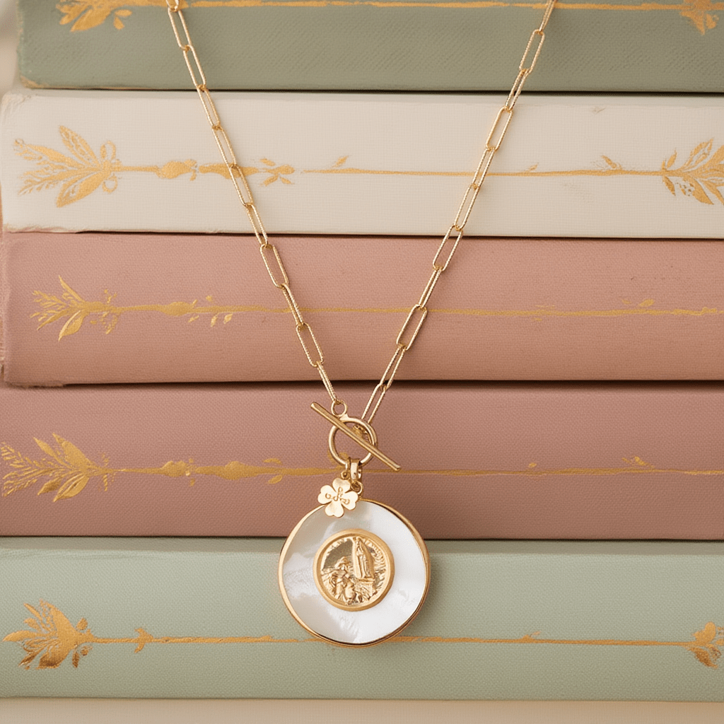 Colar Luz em Prata Dourada com Nossa Senhora e Três Pastorinhos (44cm) - Loja do Ouro