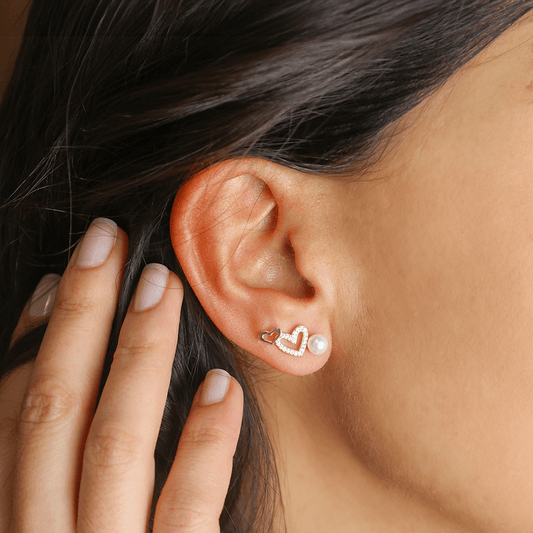 Conjunto Brincos Coração Abertos em Prata Dourada e Pérola - Loja do Ouro