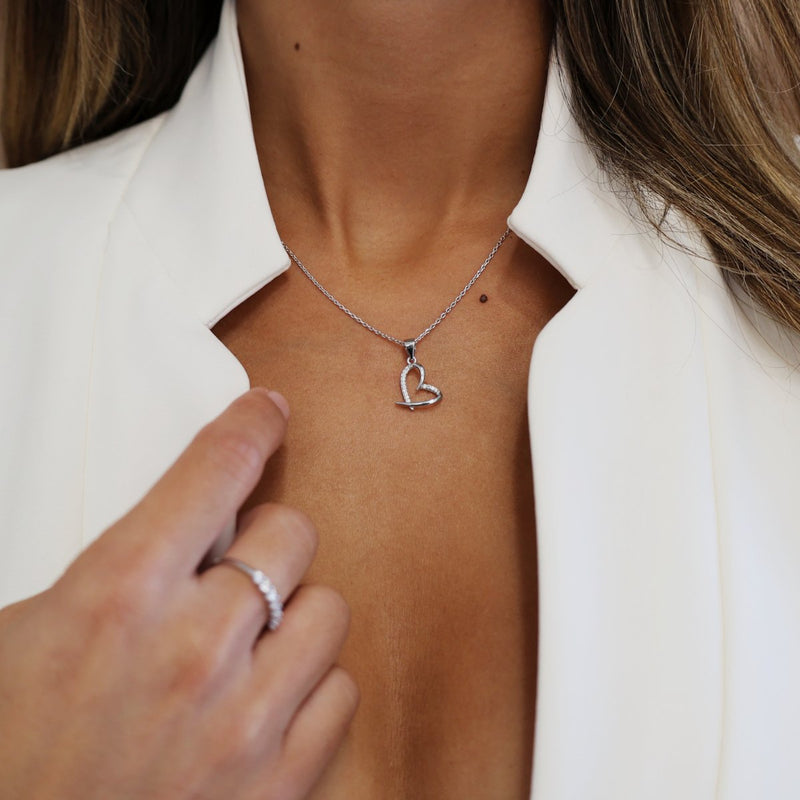 Conjunto Fio e Brincos em Prata com Coração Estilizado e Zircónias - Loja do Ouro