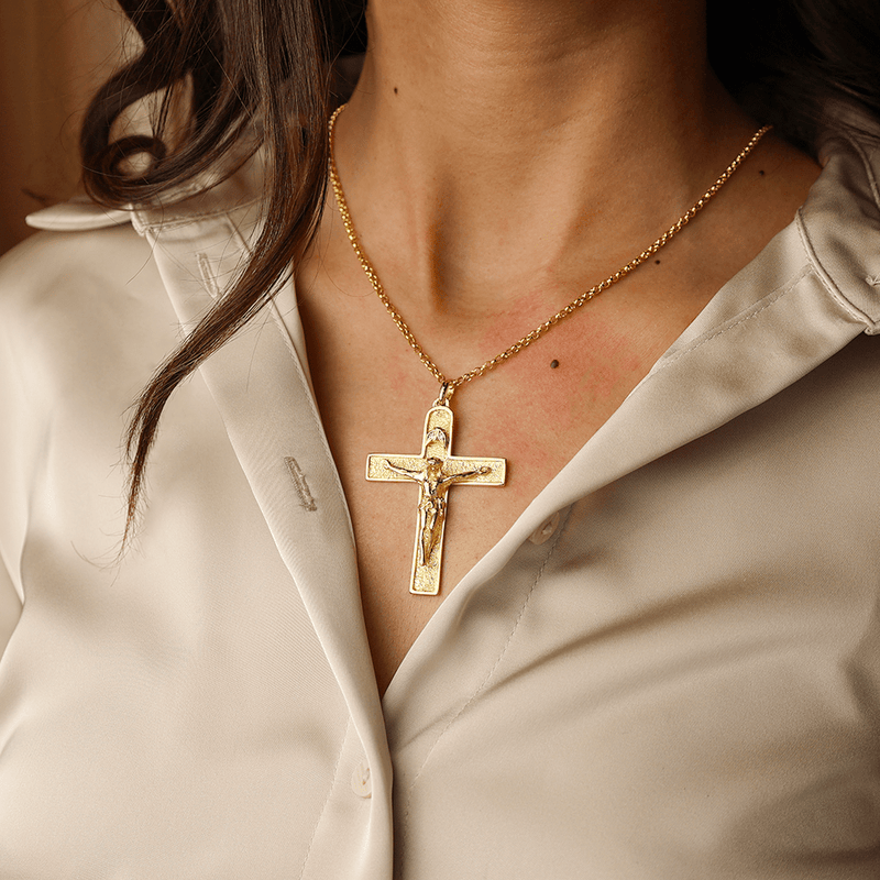 Crucifixo em Ouro 19kl com Dois Diamantes (5.2cm) - Loja do Ouro