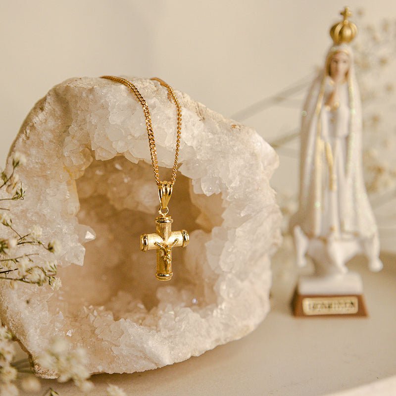 Crucifixo Escovado em Ouro 19kl (2cm) - Loja do Ouro