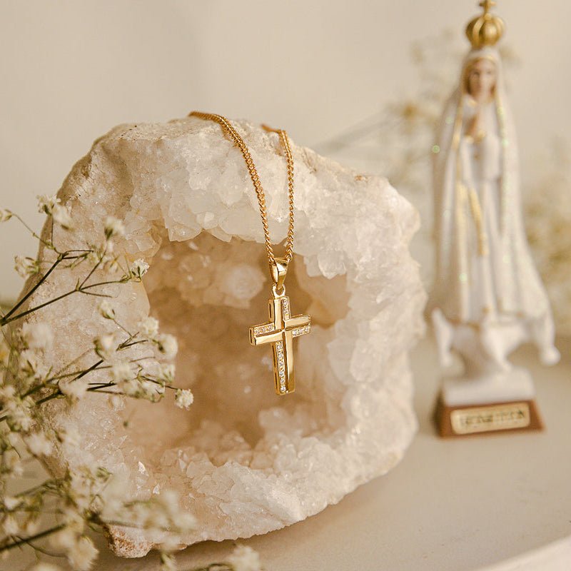 Cruz em Ouro 19kl com Zircónias (2.2cm) - Loja do Ouro