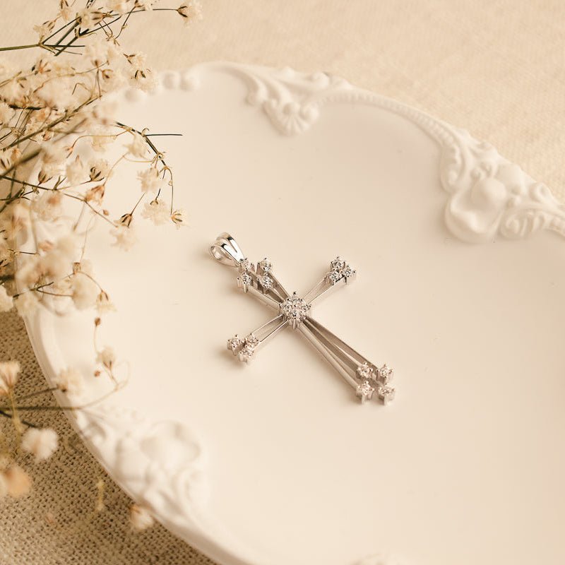 Cruz em Ouro Branco de 19kl com Zircónias (4.2cm) - Loja do Ouro