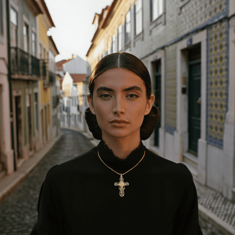 Cruz Segredo das Tranças em Prata Dourada (6cm) - Loja do Ouro