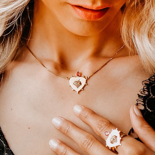 Escápulario de Rubí del Corazón del Vaticano - Gold Store Premium