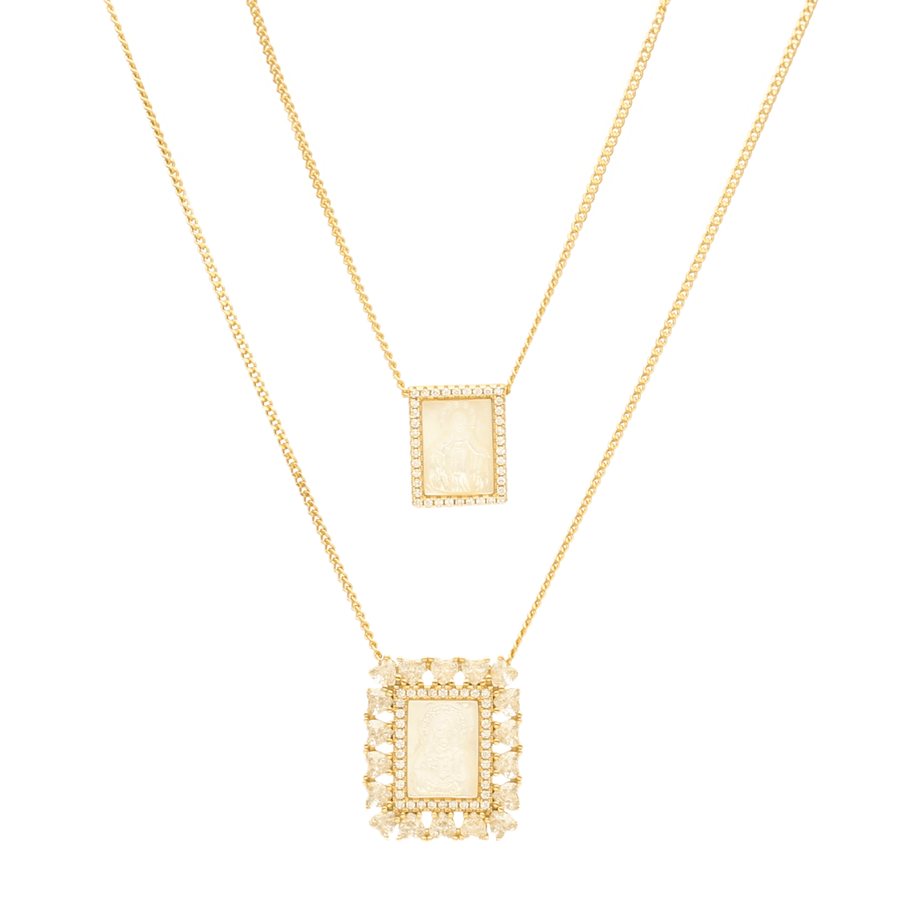 Escapulario de plata bañado en oro con imagen religiosa en nácar con zirconias en corazón - Gold Store Premium