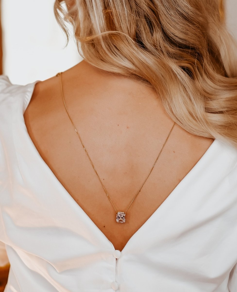 Escapulario de Hermes en plata chapada en oro con circón - Gold Store Premium