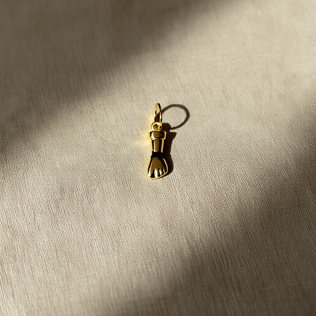 Figa em Ouro 19kl com Esmalte (1.1cm) - Loja do Ouro