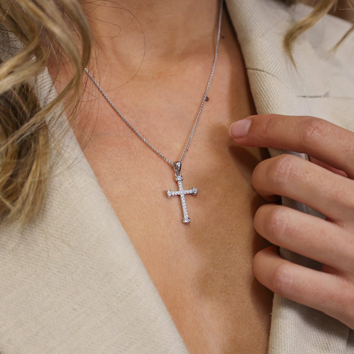Fio em Prata com Cruz cravejada de Zircónias - Loja do Ouro
