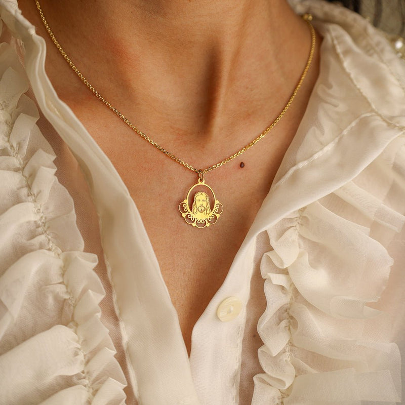 Fio Jesus Cristo em Prata Dourada - Loja do Ouro