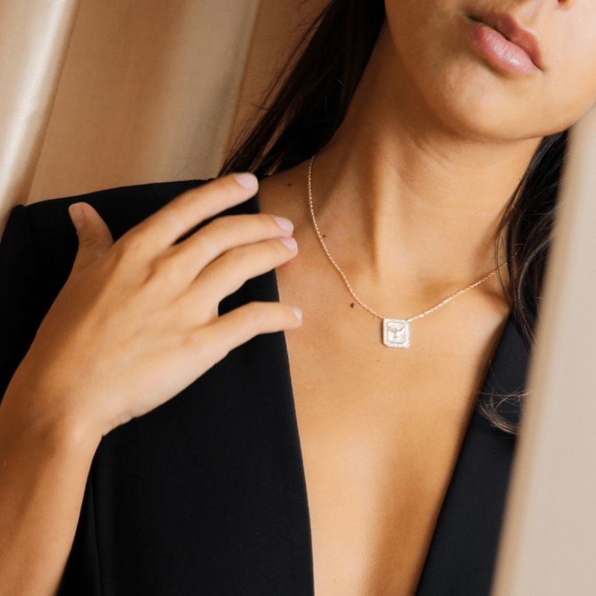 Fio Pomba em Prata Dourada com Zircónia e Madrepérola - Loja do Ouro