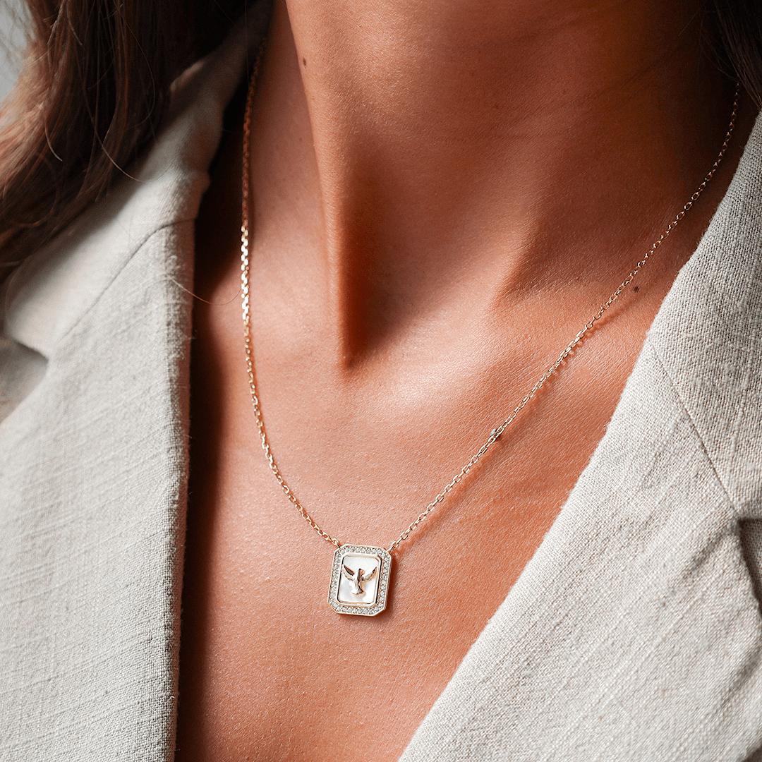 Fio Pomba em Prata Dourada com Zircónia e Madrepérola - Loja do Ouro