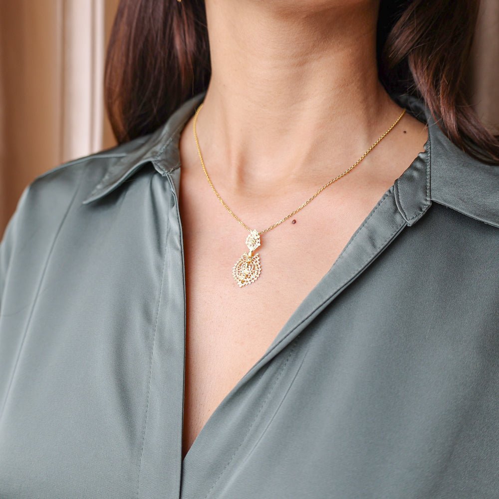 Collar Pequeño de Reina en Plata Bañada en Oro - Gold Store Premium