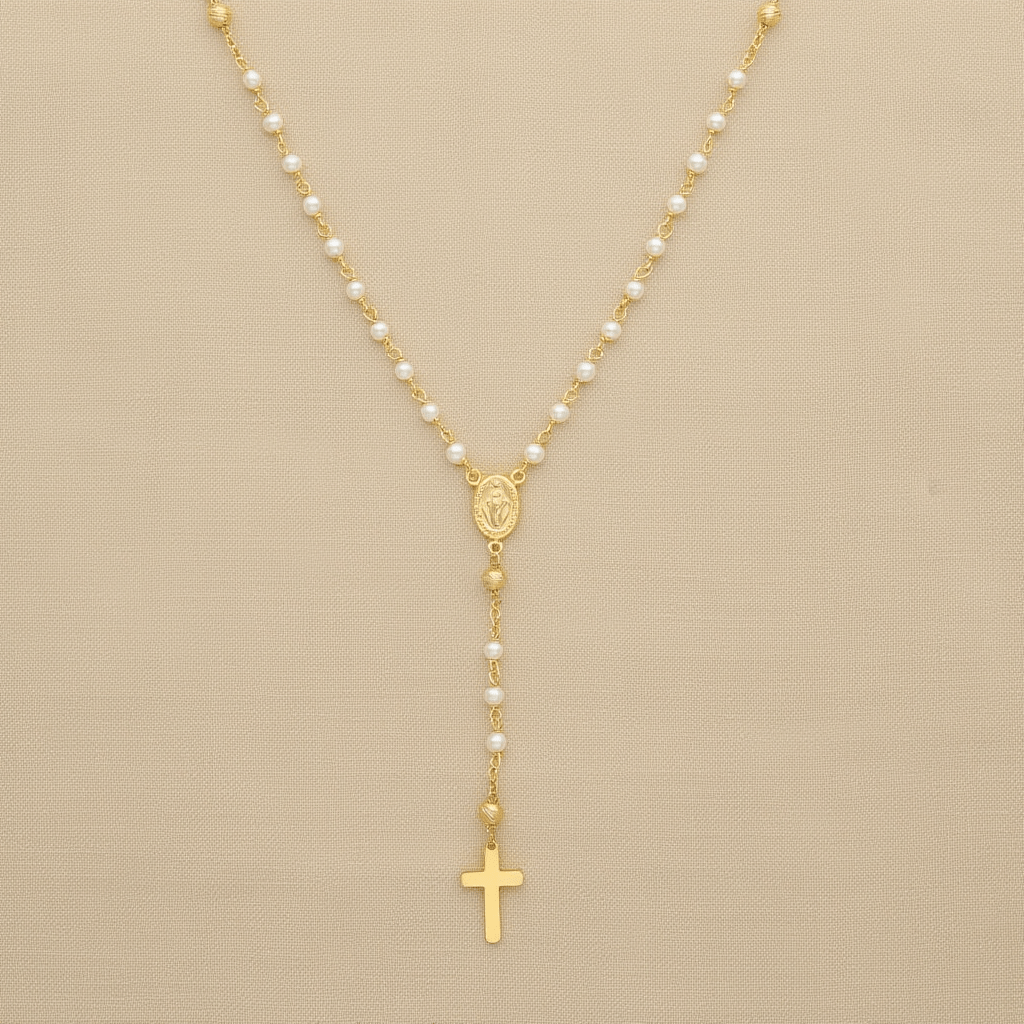 Fio Terço Nossa Senhora das Graças e Pérolas em Prata Dourada (48.5cm) - Loja do Ouro