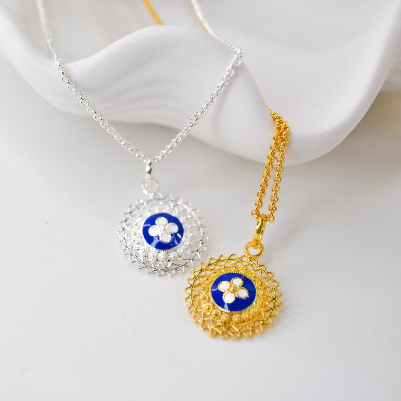 Fio Tradição em Prata Dourada com Medalha Com caramujos - Loja do Ouro