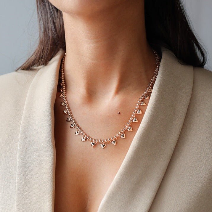 Gargantilla de oro de 19 kl con corazones y granitos (45 cm) - Gold Store Premium
