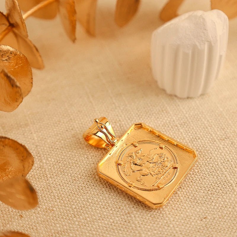 Libra Rainha Isabel II (1868) com Aro Quadrado em Ouro 19kl - Loja do Ouro