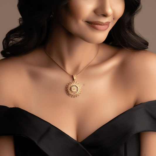 Medalha Alma do Norte em Filigrana Prata Dourada (4.7cm) - Loja do Ouro