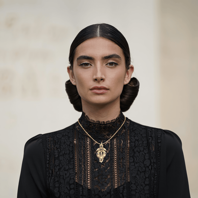 Medalha Amor ao Peito em Prata Dourada (4.7cm) - Loja do Ouro