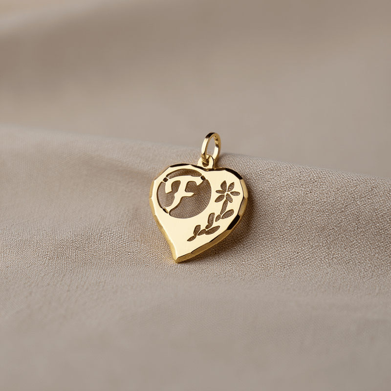Medalha Coração em Ouro 19kl com Letra F (1.6cm) - Loja do Ouro