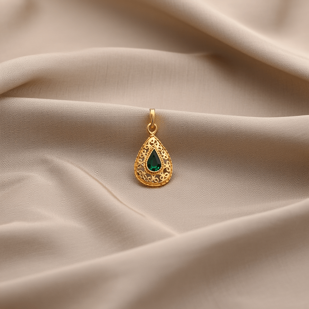 Medalha Lágrima em Ouro 19kl com Pedra Verde (2.1cm) - Loja do Ouro