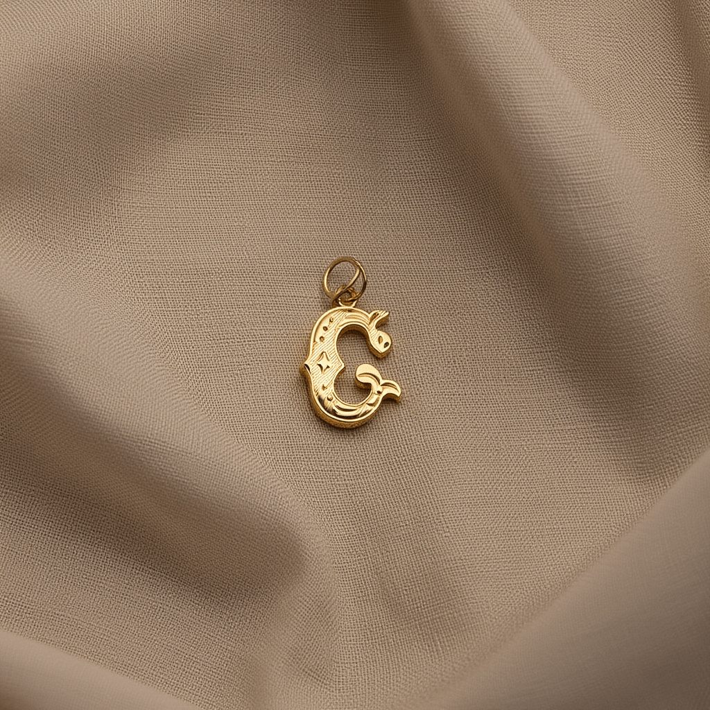 Medalha Letra G Raiada em Ouro de 19kl (1.5cm) - Loja do Ouro