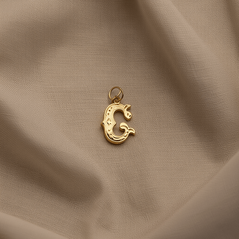 Medalha Letra G Raiada em Ouro de 19kl (1.5cm) - Loja do Ouro