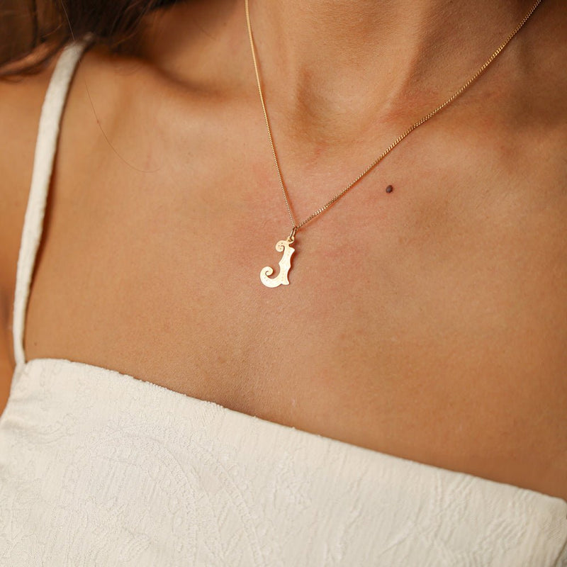 Medalha Letra J Raiada em Ouro de 19kl (1.5cm) - Loja do Ouro