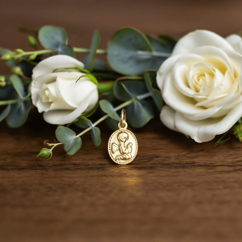 Medalha Oval em Ouro 19kl com Anjo da Guarda em Relevo (1.1cm) - Loja do Ouro