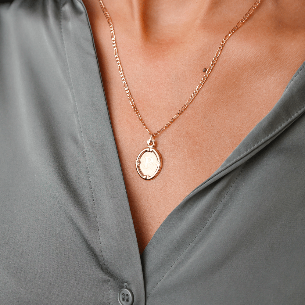 Medalha Oval em Ouro 19kl com Letra B (1.8cm) - Loja do Ouro