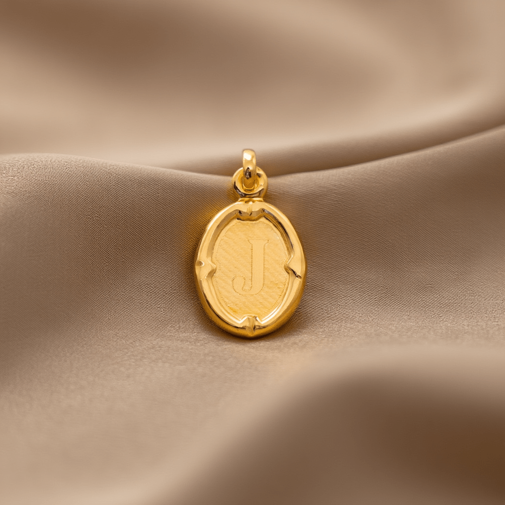 Medalha Oval em Ouro 19kl com Letra J (1.8cm) - Loja do Ouro
