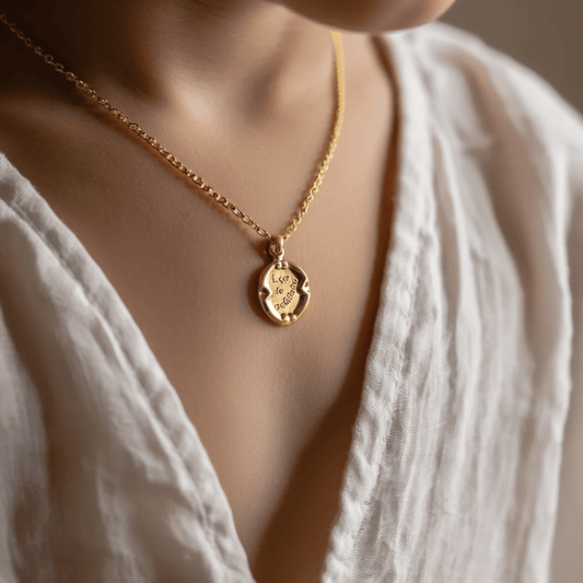 Medalha Oval "L.ça de Padrinho" em Ouro 19kl (1.2cm) - Loja do Ouro