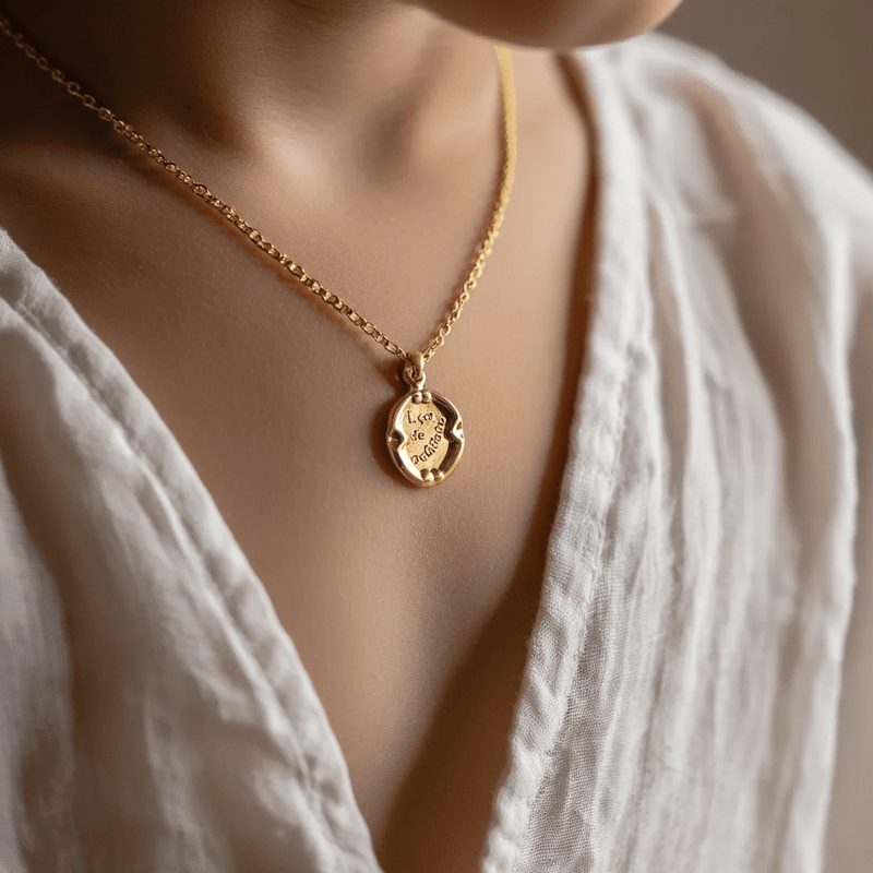 Medalha Oval "L.ça de Padrinho" em Ouro 19kl (1.2cm) - Loja do Ouro